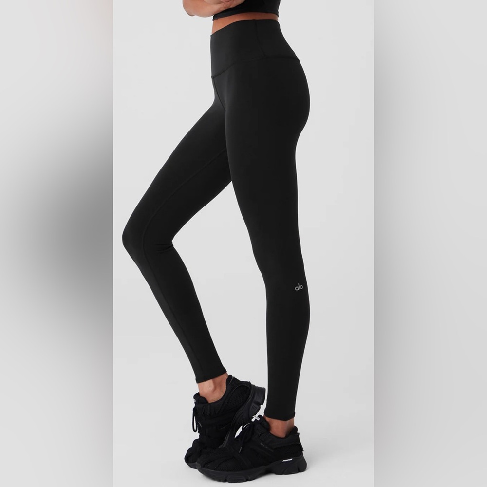 Alo brushed leggings. Full length. Size small.